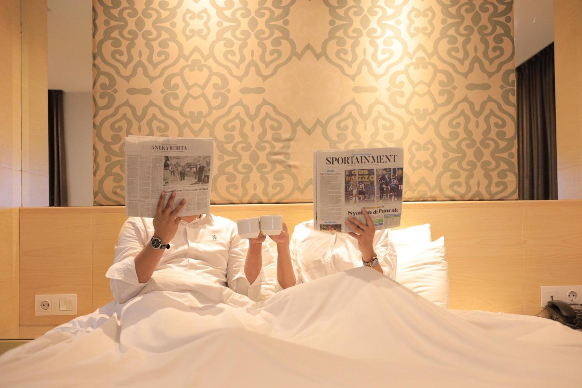 Metland Hotel Cirebon Buitenkant foto