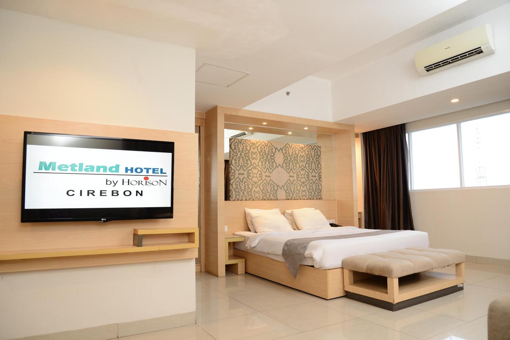 Metland Hotel Cirebon Buitenkant foto
