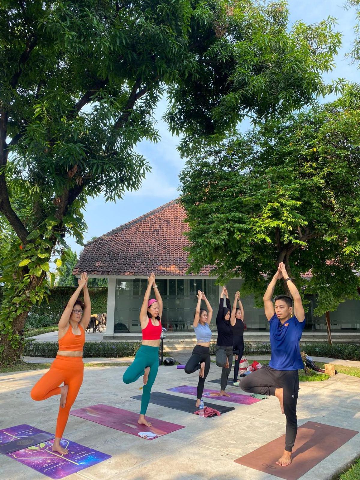Metland Hotel Cirebon Buitenkant foto