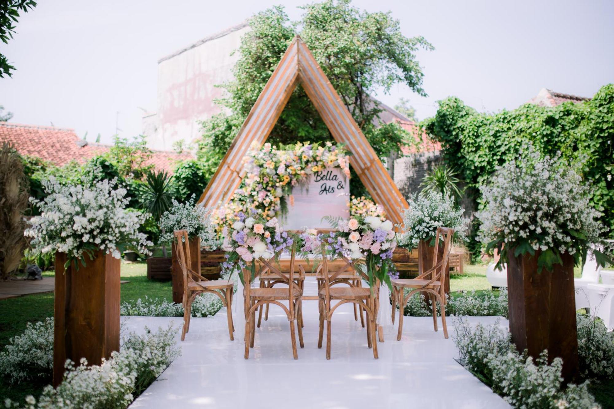 Metland Hotel Cirebon Buitenkant foto