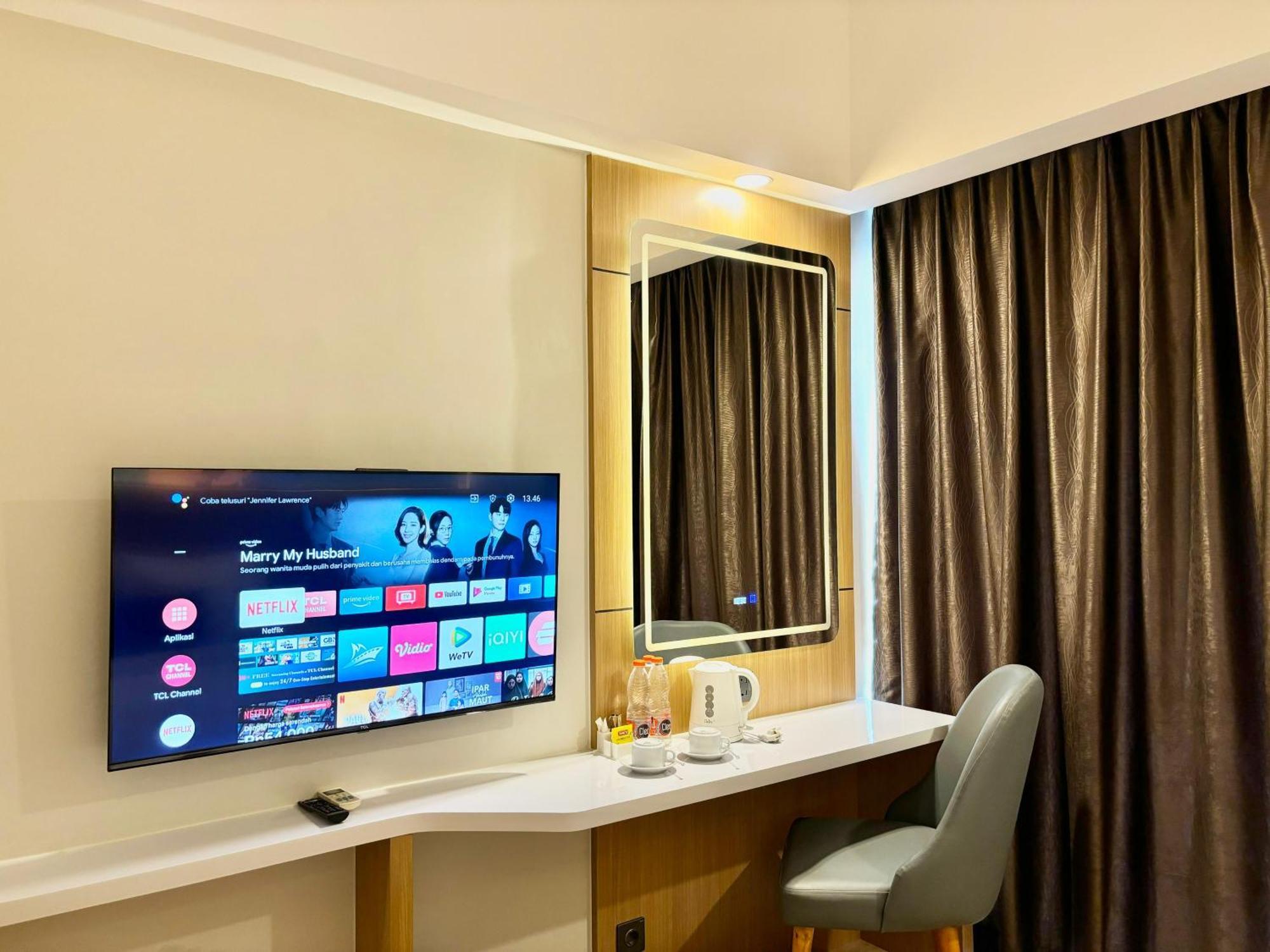 Metland Hotel Cirebon Buitenkant foto